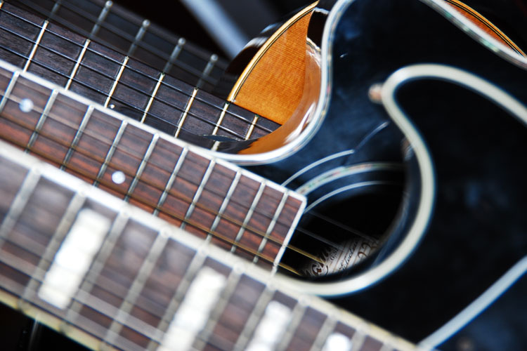 Gitarre mieten